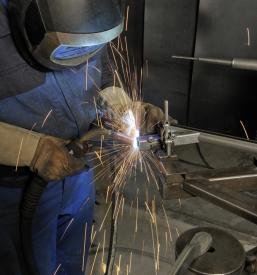Qiucktig steel welding improved