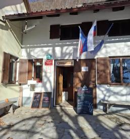 Planinska koča Čaven