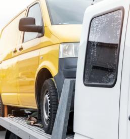 Nujna avtovleka Goriška