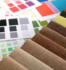 Hochwertige gepolsterte Bänke und Stühle Slovenj Gradec, Slowenien