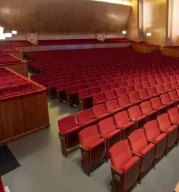 Sale of lecture hall chairs Europe