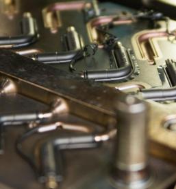 Orodjarna, izdelava kalupov za brizganje gumenih izdelkov Slovenija