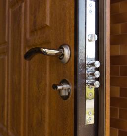 Kvalitetna zunanja vrata, okna, senčila Slovenija