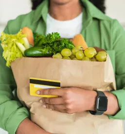 Global production and sale of parcel delivery food locker