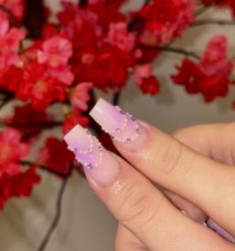 Manikura v Ljubljani