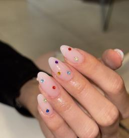 Ugoden tečaj manikure