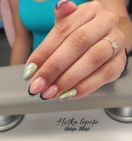 Podaljševanje nohtov in pedikura Polzela