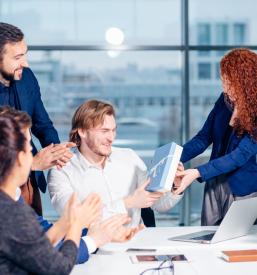 Usposabljanje zaposlenih in vodstva v Sloveniji