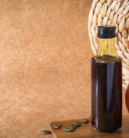 Domače bučno olje Sveta Ana v Slovenskih goricah