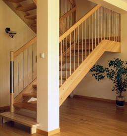 Lesene stopnice po meri Slovenija