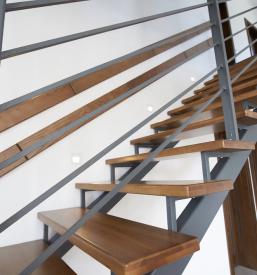 Lesene hišne stopnice Slovenija