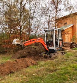 Ugodni prevozi z mini bagrom