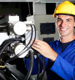 Strokovno vzdrževanje industrijskih strojev Sloveniaj