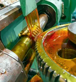 Dobava maziv za vozila in industrijo
