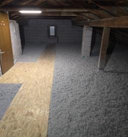 Vpihovanje lesnih kosmičev