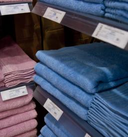 Prodajalna tekstila Loški Potok