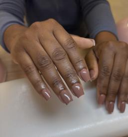 Ugoden tečaj manikure Ljubljana