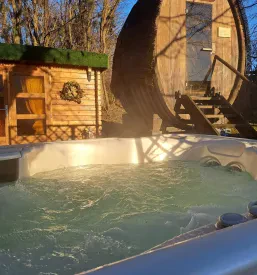 Apartma z bazenom, jacuzzijem in savno Goričko