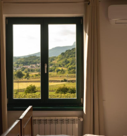 Obiščite vinsko klet v Vipavski Dolini