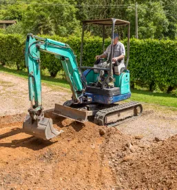 Storitve z gradbeno in kmetijsko mehanizacijo Kranj, Gorenjska