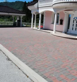 Tlakovanje, urejanje dvorišč, polaganje tlakovcev Kranj, okolica Gorenjska