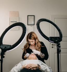 Ličenje v salonu v Mariboru