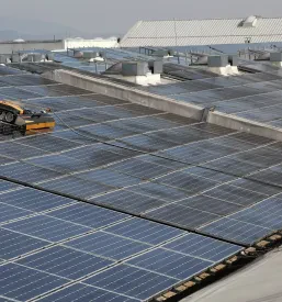 Čiščenje sončnih elektrarn v Sloveniji