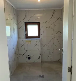 Prenovljena sodobna kopalnica Ljubljana, okolica