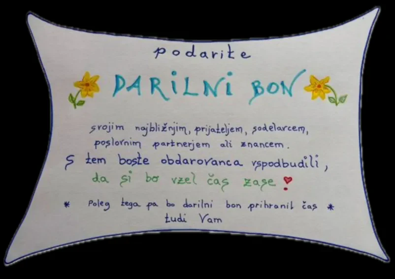 Darilni bon za masažne storitve Urejeno oblikovan darilni bon s cvetličnim motivom, idealen za darilo sprostitve in dobrega počutja s posebnimi ugodnostmi.