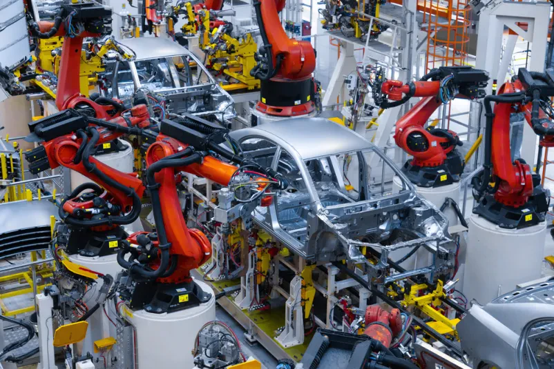 Avtomatizirana linija za varjenje karoserij Robotizirane roke natančno varijo karoserijo avtomobila na sodobni avtomobilski proizvodni liniji. Nudimo kvalitetna montaža proizvodnih linij Nova Gorica, Goriška za vaše potrebe.