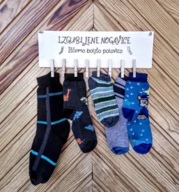 Lesena držala za nogavice