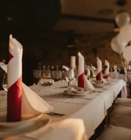 Nastanitev in kulinarika Postojna