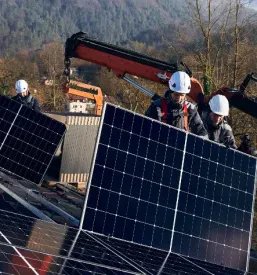 Skupnostna samooskrba z električno energijo