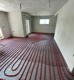 Podjetje je poskrbelo za hitro napeljavo talnega ogrevanja na Goriškem