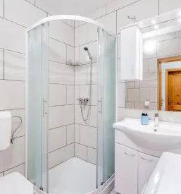 Kopalnica v apartmaju v Kobaridu