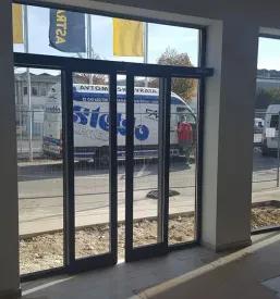 Stekleni izdelki po meri Goriška, Slovenija