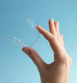 Nevidni zobni aparat Invisalign v Ljubljani