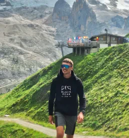 Spletna prodaja oblačil Polhov Gradec