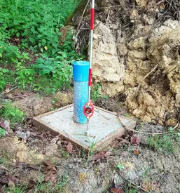 Pogled na gore ob geodetskem merjenju
