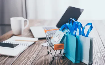 Spletne second hand trgovine – odlična priložnost za nova oblačila ali zaslužek